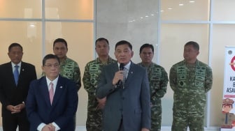 Kapan Karhutla Selesai? Menhan Sjafrie: Tergantung Rakyat Indonesia