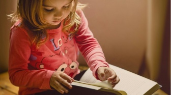 5 Rekomendasi Buku Klasik Anak untuk Bacaan si Kecil, Siap Eksplor!