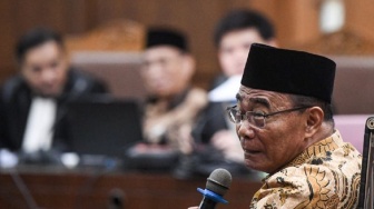 Muhadjir Effendy Akui Teken Kuota Haji Atas Permintaan Fuad Hasan Masyhur