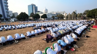 Warga Jakarta Gelar Salat Istisqa Minta Turun Hujan