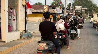 Bensin Langka, Warga di Berau Rela Antre BBM Eceran