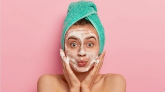 Kulit Berminyak Bebas Jerawat! 4 Acne Cleansing Foam Cegah Pori Tersumbat