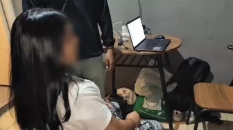 Penangkapan Wanita Muda Punya Ribuan Ekstasi di Hotel Pekanbaru