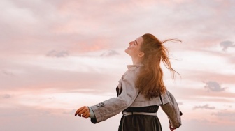 Self-Love atau Egois? Ini Garis Tipis yang Sering Bikin Kita Salah Paham