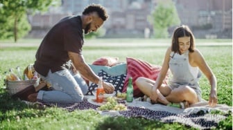 Slow Living: Gaya Hidup Berkelanjutan atau Privilege Kelas Atas?