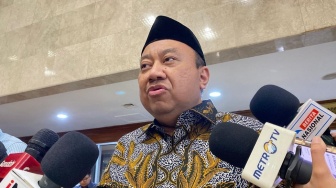 Pemerintah Didesak Tegur Sekolah Bandel yang Abaikan PJJ Saat Erupsi Anak Krakatau