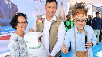 Dirut Bulog dan Menko Pangan Pastikan Bantuan Pangan Jangkau Masyarakat hingga Timur Indonesia