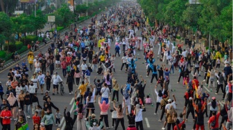 Penduduk Bertambah, Bayi Berkurang: Potret Baru Indonesia di Angka 290 Juta