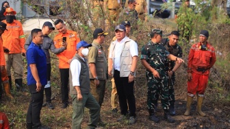 Karhutla Sumsel Belum Usai, Ini 4 Harapan Publik untuk Herman Deru di Tengah Kabut Asap
