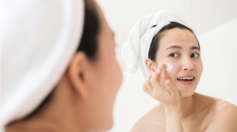 Takut Breakout? Ini 5 Sunscreen Ampoule yang Aman untuk Skin Barrier