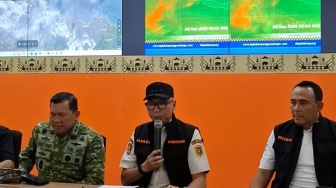 Hujan Abu Vulkanik Gunung Anak Krakatau, Sekolah di Lampung Diganti Daring