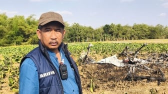 Mesin Bermasalah di Udara, Pilot Sky Ranger Terpaksa Mendarat di Sawah Blora hingga Pesawat Terbakar