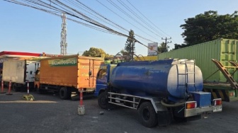 Antrean Truk Mengular dan Harga Gas Melonjak, Pertamina Harus Beri Penjelasan!