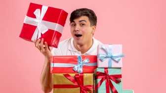 12 Rekomendasi Hadiah Unik Sesuai Zodiak untuk Orang Spesial