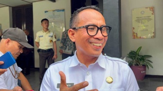 Siswa SMA Al Kautsar Tasikmalaya Belajar Lesehan, Disdik Jabar Naik Pitam