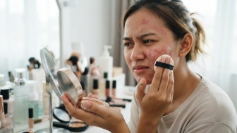 Mengapa Cushion Terasa Perih di Wajah yang Sedang Iritasi atau Skin Barrier Rusak?