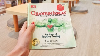Quantum Ikhlas: Mengubah Cara Menjalani Hidup dengan Kekuatan Hati
