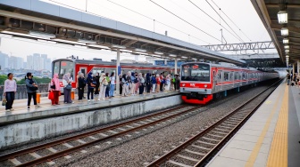 KRL Bogor Dipangkas Lagi, 17 Perjalanan Dibatalkan Sementara