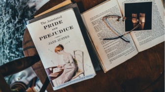 Review Pride and Prejudice: Fenomena Menilai Orang dari First Impression