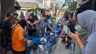 Darurat Kekeringan di Makassar: Warga Krisis Air Bersih