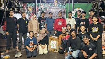 Posko Solidaritas Rakyat Borneo Salurkan 8.260 Masker untuk Warga Terdampak Asap Karhutla