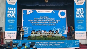 Jangan Asal Viral! Peringatan Keras Komdigi untuk Para Kreator Konten di Era AI