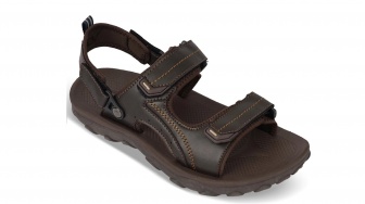3 Sandal Gunung Outdoor Anti Air Terbaik untuk Hiking, Dijamin Awet dan Nyaman