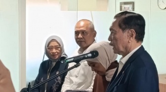 Luhut Ungkap Skema Baru Bansos yang Tak Lagi Pakai Uang Tunai