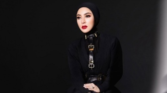 Kenapa Syahrini Sangat Kaya? OOTD Nonton Konser Tembus Rp37 M Bikin Heboh