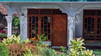 7 Cara Menata Area Teras dan Foyer Rumah Mulut Chi Penarik Keberuntungan