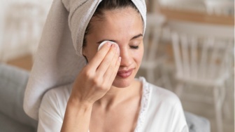 5 Micellar Water untuk Kulit Sensitif, Formula Gentle & Nggak Bikin Perih!