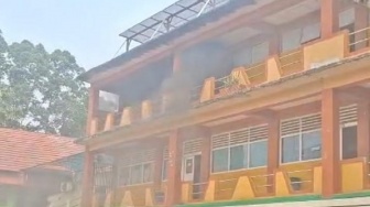 Satu Ruang Kelas di Sekolah Kembangan Jakbar Terbakar, Api Padam dalam 15 Menit