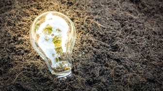 Kenali Perbedaan Sumber Energi Terbarukan dan Tak Terbarukan Beserta Contohnya