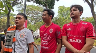 Jakmania Padati GBK: Antusiasme Tinggi, Suporter Komitmen Jaga Jakarta di Laga Kontra Persib