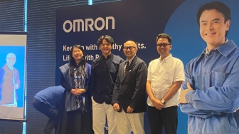 Gaya Hidup Sehat Dion Wiyoko Jadi Inspirasi Keluarga, Kini Rutin Cek Tensi dan Jantung