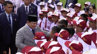 Stop Sikap Overproud: Pejabat Bukan Raja, Kenapa Masih Disambut Berlebihan?