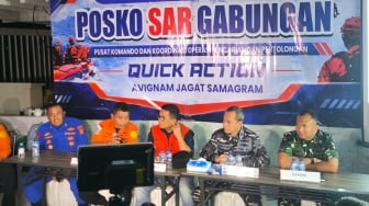 Kabut Jadi Kendala, Pencarian 5 Jurnalis-3 Kru Kapal Hilang di GAK Masih Nihil