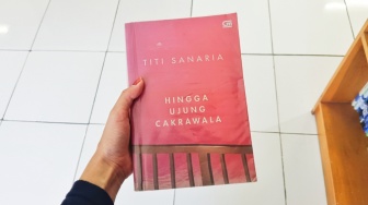 Memaknai Cinta Bagi Orang Dewasa di Novel Hingga Ujung Cakrawala