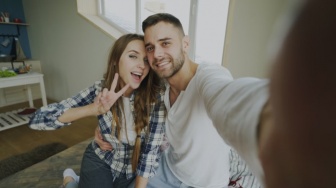Hubungan Sempurna di Medsos Cuma Ilusi? Ini Bukti Gen Z Mulai Sadar!