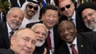 Foto Selfie Putin dan Pemimpin Dunia Tanpa Prabowo Ternyata AI, Sosok Orang Mati Jadi Petunjuk