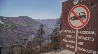 Kondisi vegetasi yang terdampak kebakaran di kawasan Taman Nasional Bromo Tengger Semeru (TNBTS), Kabupaten Malang, Jawa Timur, Minggu (13/9/2026). [ANTARA FOTO/Irfan Sumanjaya/nz] 