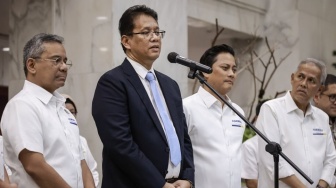 Mekanisme Reshuffle Kabinet: Hak Prerogatif atau Batas Konstitusi?