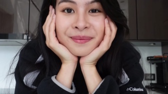 Konten Mindfulness Maudy Ayunda Dikritik Tone Deaf, di Mana Letak Masalahnya?