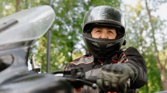 Ini Jenis Helm Terbaik untuk Touring dan Perjalanan Jauh, Dijamin Aman dan Nyaman!