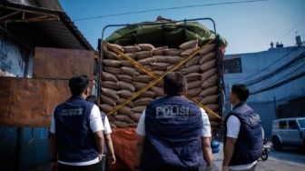 Masuk Lewat Dumai, 49,85 Ton Kacang Tanah Selundupan Siap Edar di Jakarta Digagalkan Polisi