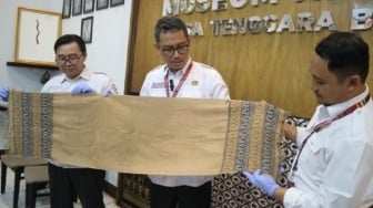 Kembalinya Harta Karun Sasak, Kain Tenun Berusia Seabad Lebih