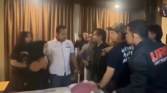 Kepergok Kuasai 4 Mobil Mewah, Anggota DPRD Bantaeng Dilaporkan ke Polisi