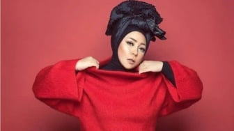 Belajar Menerima Cinta Lewat Lagu Ketika Cinta Bertasbih Melly Goeslaw