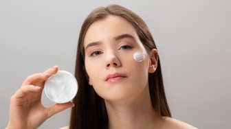 9 Rekomendasi Moisturizer Murah untuk Remaja SMP SMA Under Rp50 Ribu