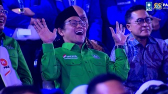 Cak Imin Digoda Zulhas di Depan Prabowo soal Nyapres, Langsung Angkat Tangan